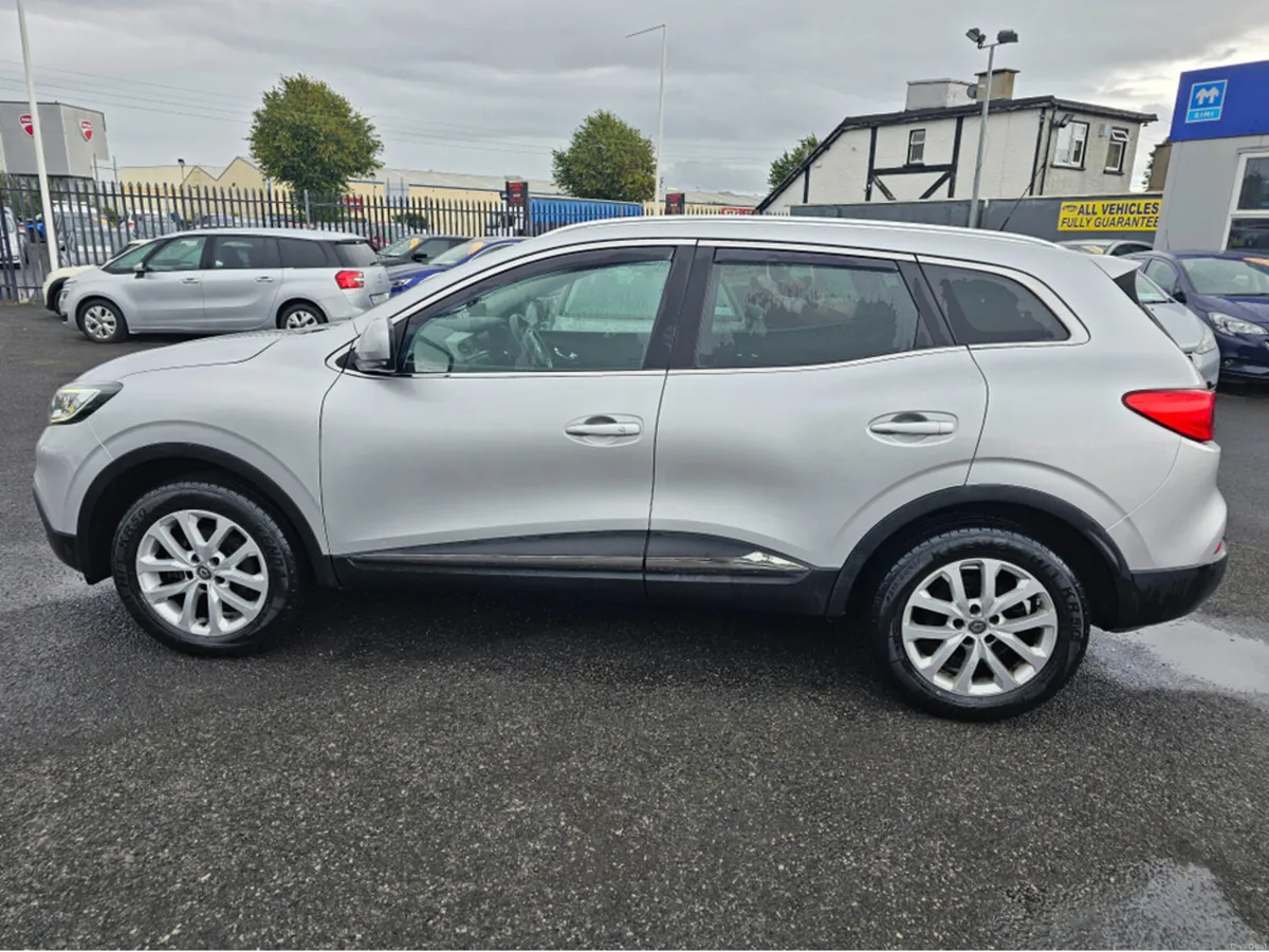 Renault Kadjar DYNAMIQUE ** IRISH CAR ** REVERSE C - Image 4