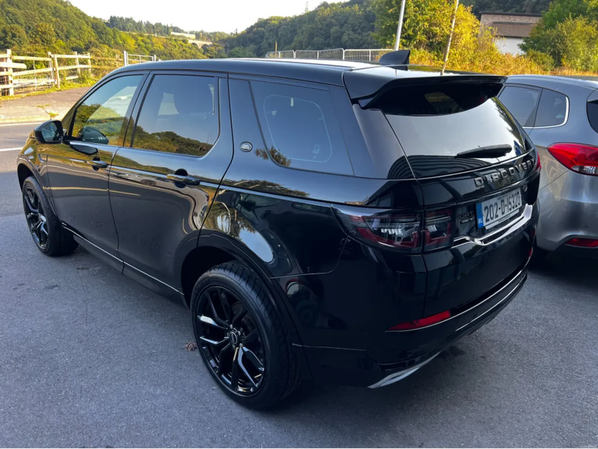 Land Rover Discovery 2.0 D R-DYNAMIC AUTO LOW KMS - Image 5