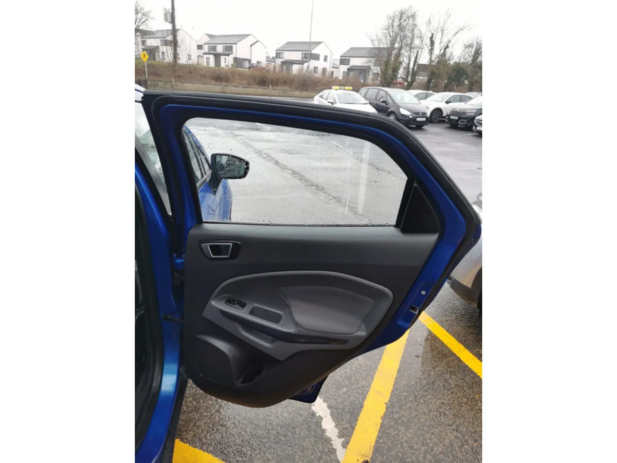 Ford EcoSport TITANIUM 1.5 TDCI 90PS 4DR - Image 4