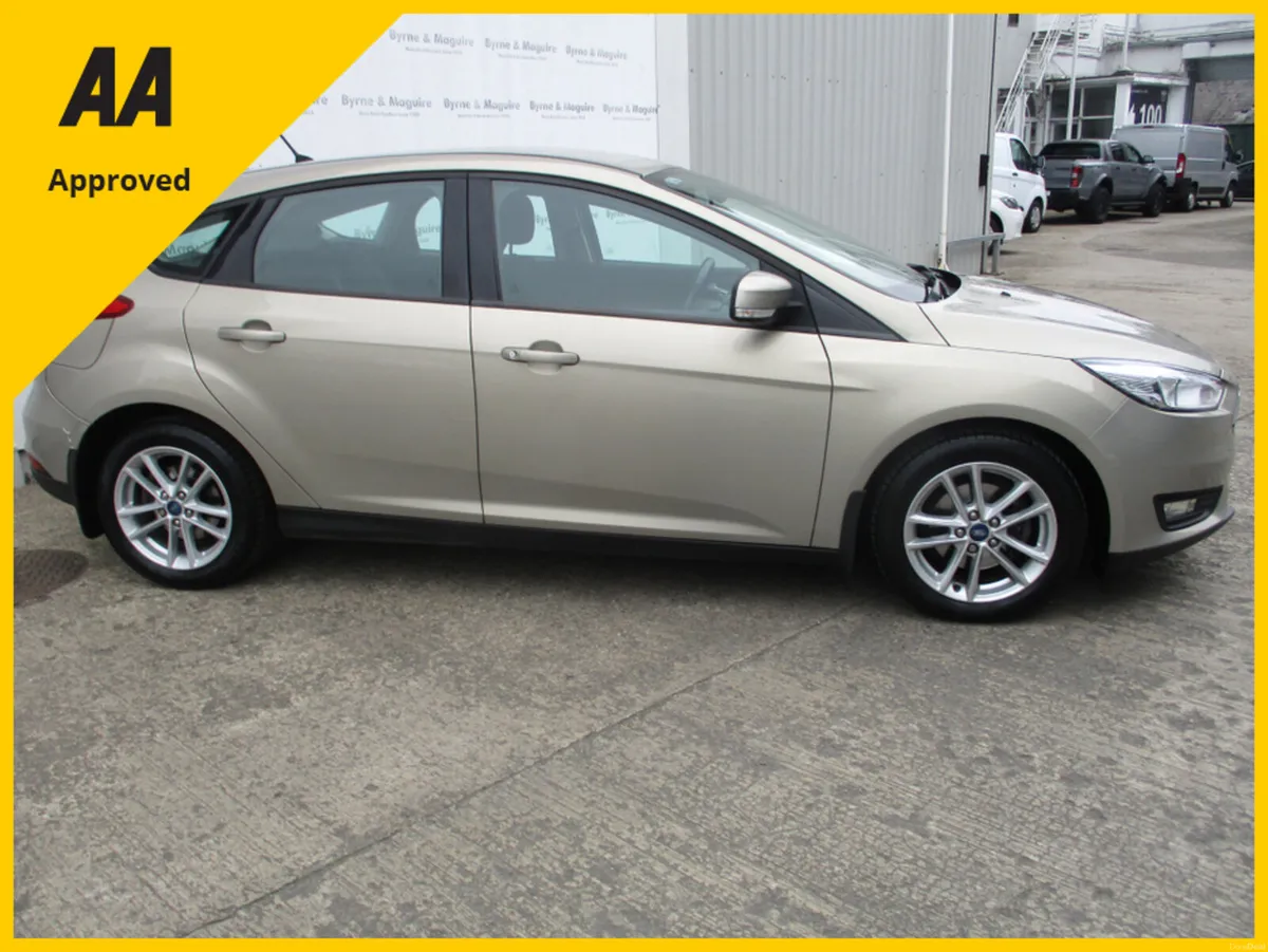 Ford Focus STYLE 1.0 ECOBOOST 100PS FULLY SERVICED - Image 6