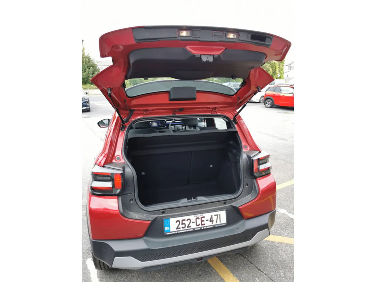 Citroen C3 PLUS EDITION  1.2 PETROL - Image 3