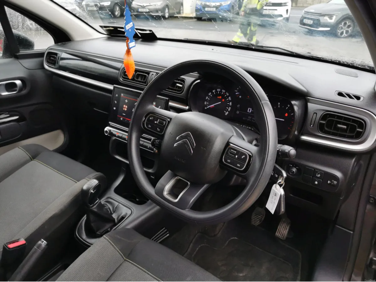 Citroen C3 FEEL EXCLUSIVE PURETECH 68 4DR - Image 5