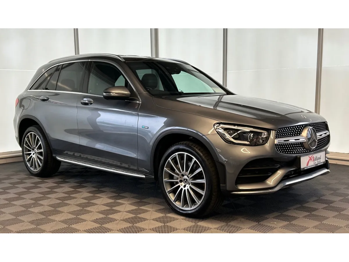 Mercedes-Benz GLC 300 AMG LINE PREMIUM DE 4MATIC - Image 3