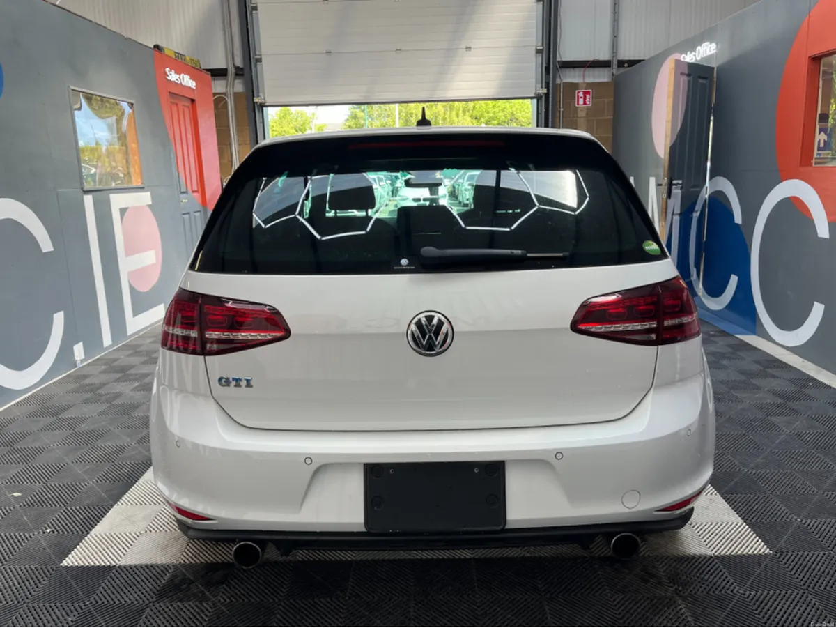 Volkswagen Golf GOLF GTI DSG AUTOMATIC / 105k KMs - Image 5