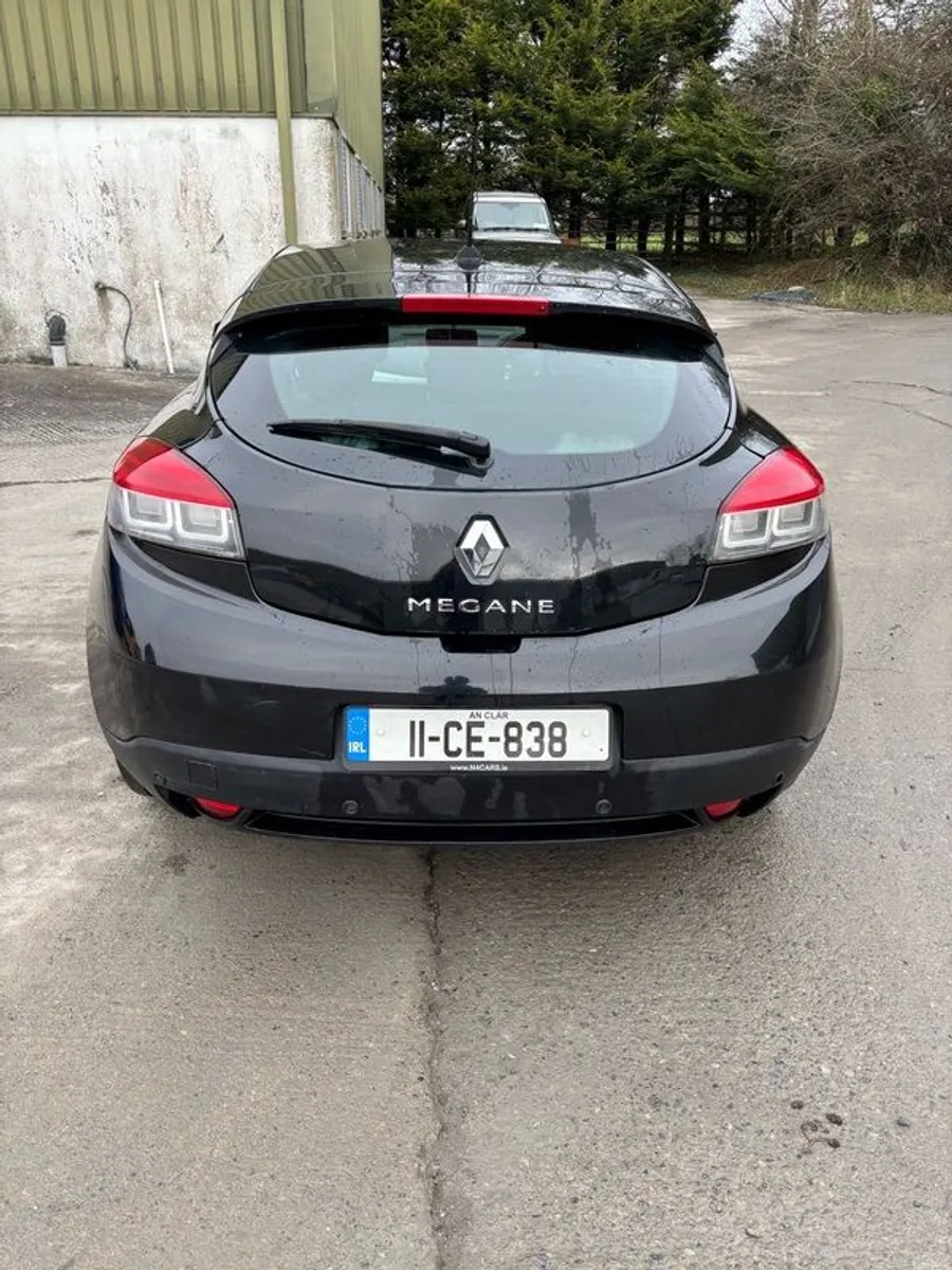 2011 Renault Megane - Image 2