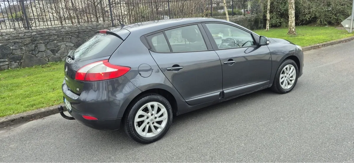 142 Renault Megane Dynamic NCT 11/26 - Image 2