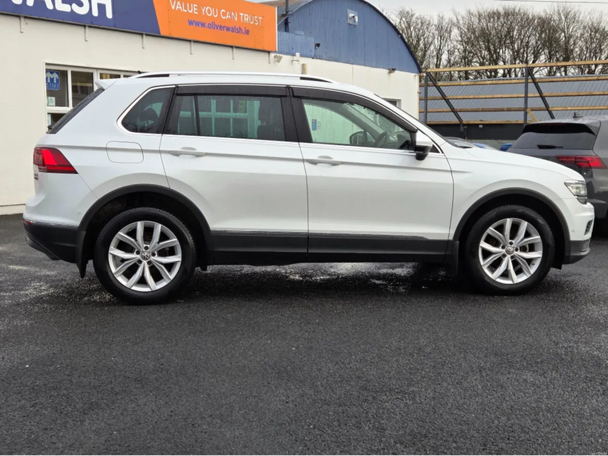 Volkswagen Tiguan 2.0 D Auto HighLine 4WD - Image 3