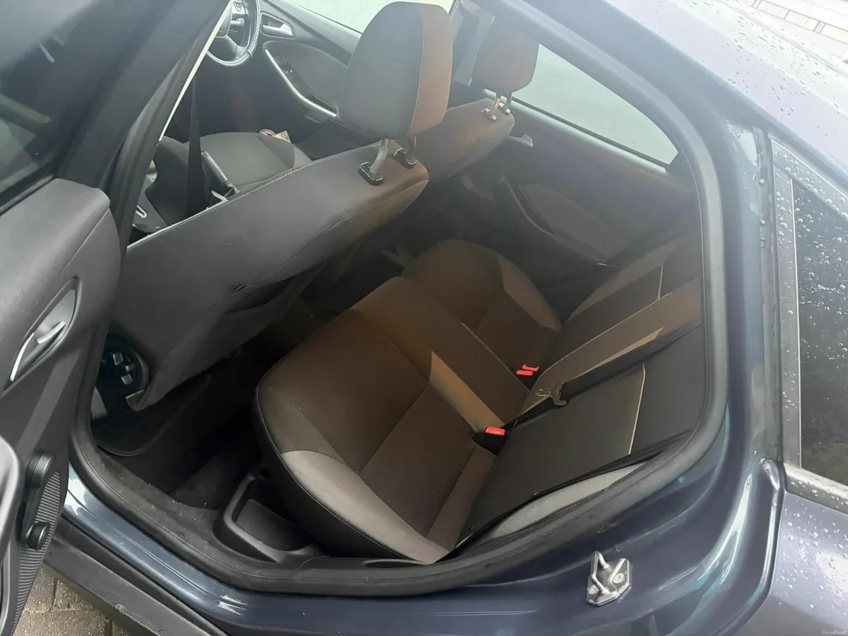 Ford focus - Image 4