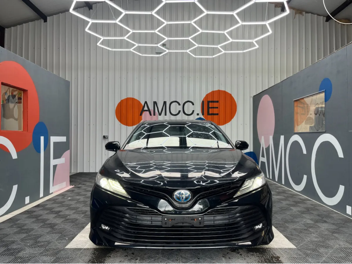 Toyota Camry ONLY €19950 2.5 HYBRID / 75k KMs / RE - Image 2