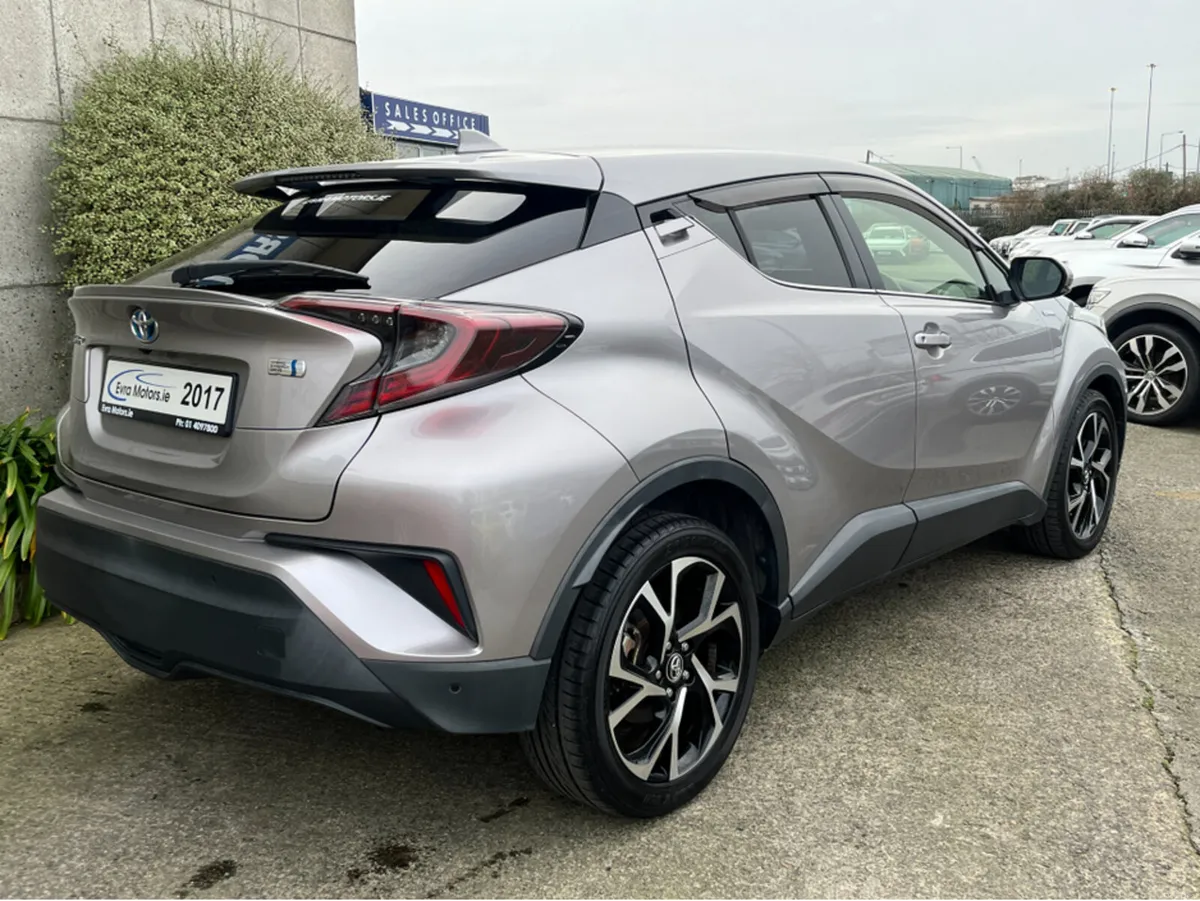 Toyota C-HR SOL AUTOMATIC HYBRID 1.8 PETROL //HIGH - Image 4