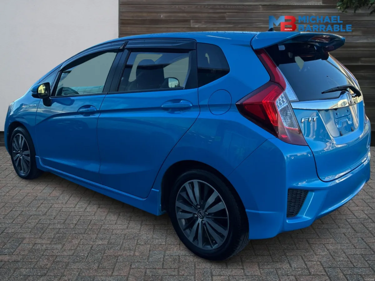 Honda Fit 1.5L Petrol Hybrid Automatic RS - Image 4