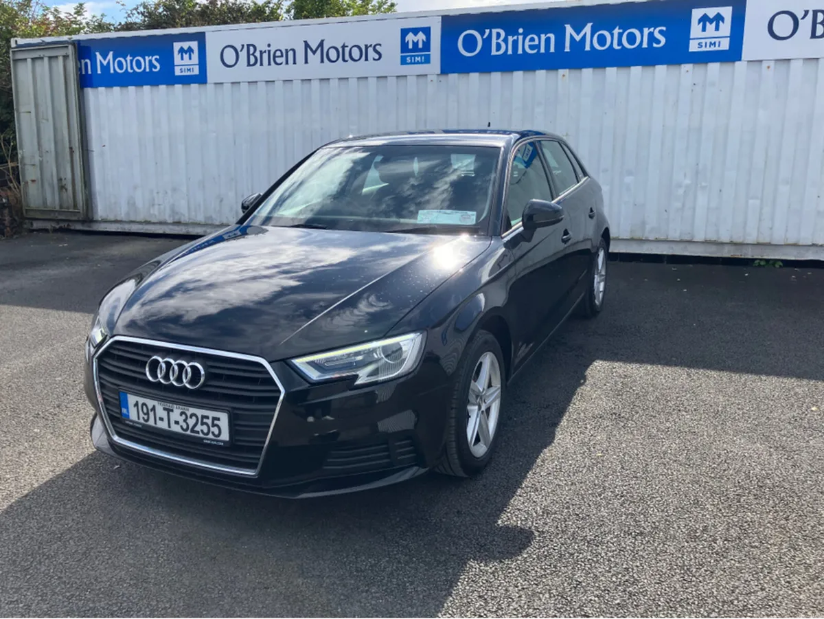 Audi A3 1.6 TDI SE TECHNIK 30 116PS 5DR - Image 3
