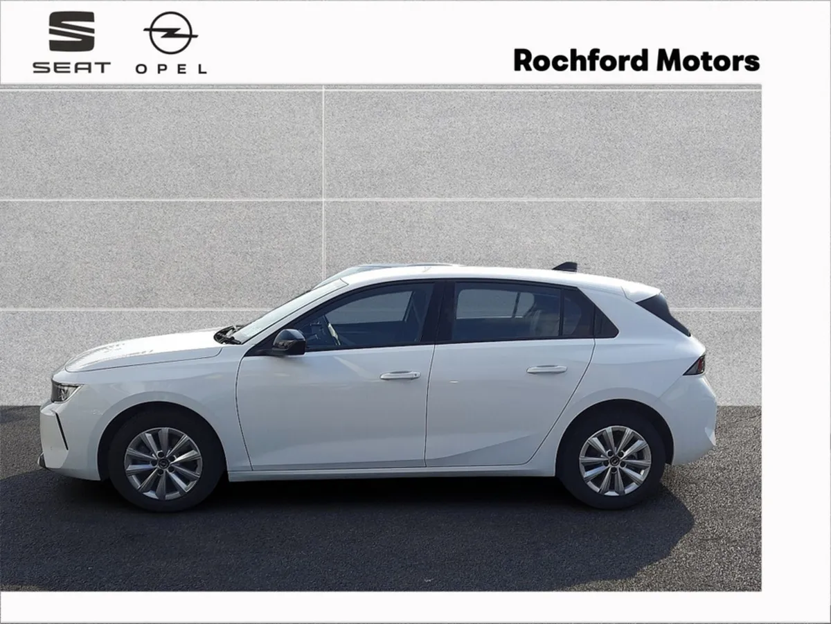 Opel Astra **2.9% APR Finance** SC 1.5 Turbo D 130 - Image 3