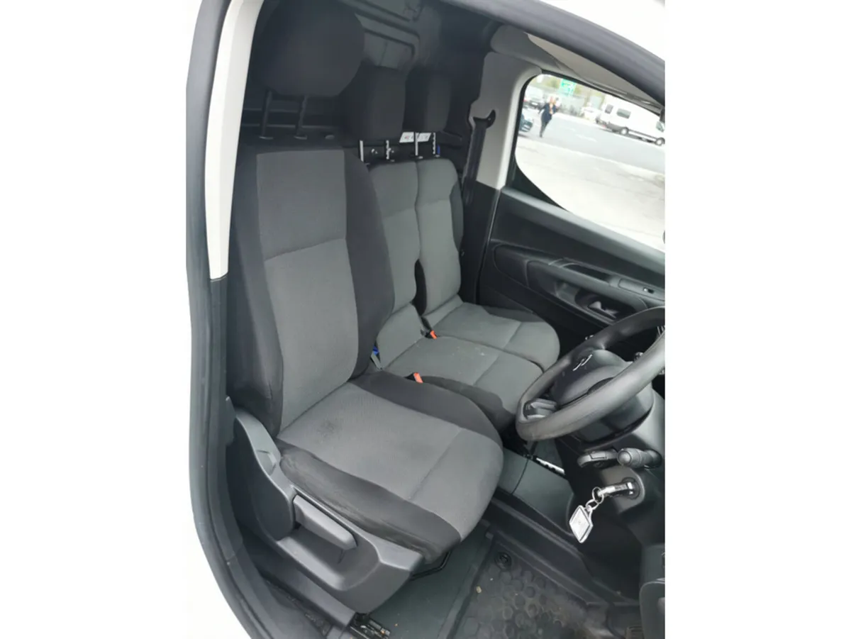 Citroen Berlingo LX 1.5 BLUEHD 75 S&S 650K M 20 - Image 3