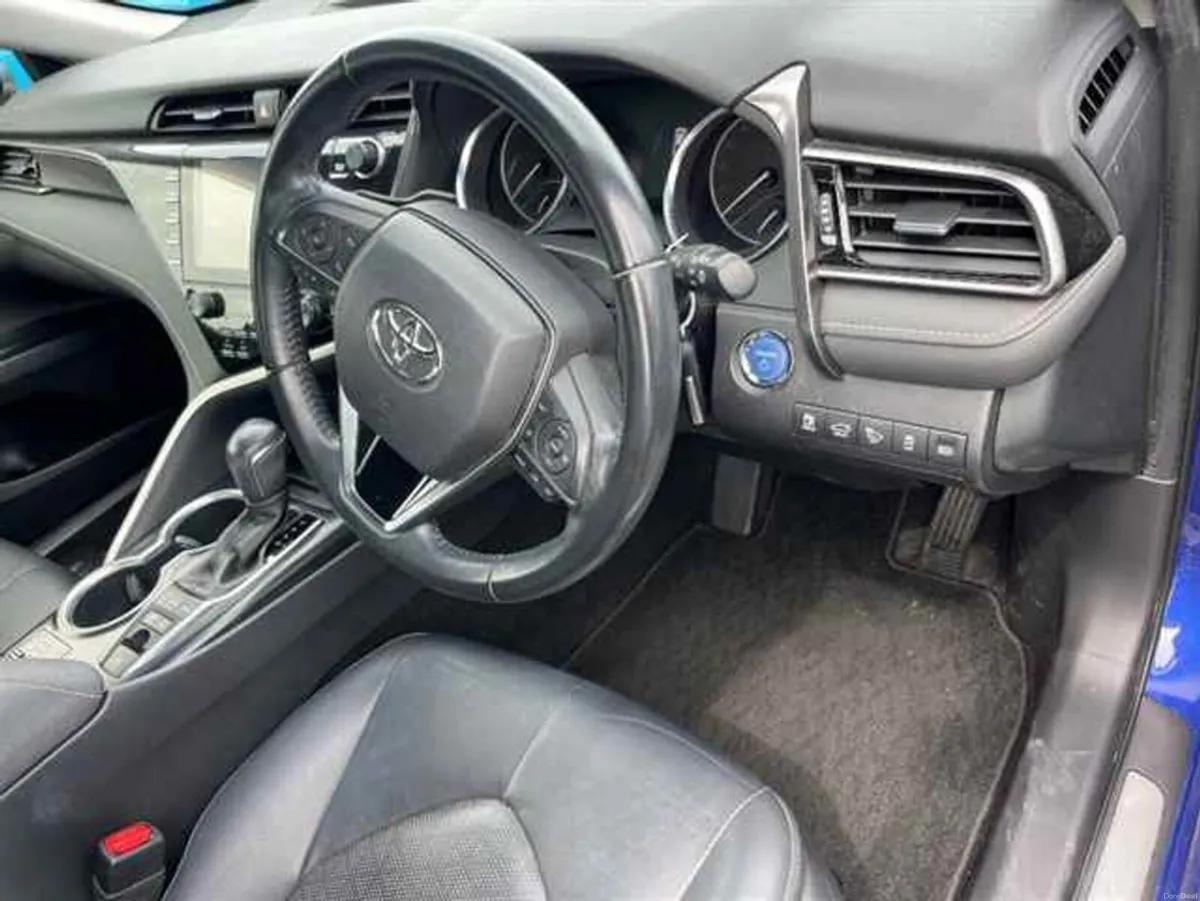 Toyota Camry CAMRY, HYBRID AUTO, FINANCE PACKAGE A - Image 4