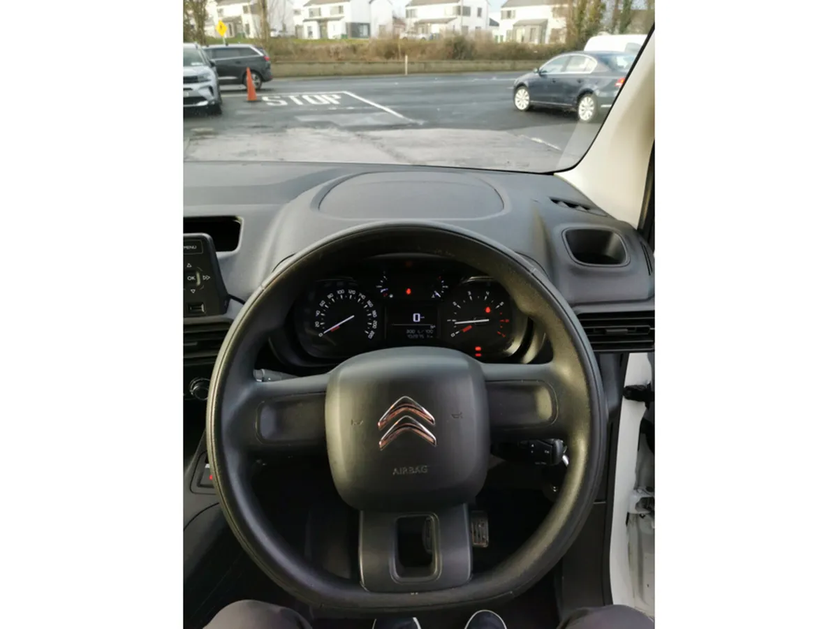 Citroen Berlingo LX 1.5 BLUEHDI 75 S&S 650KG M - Image 4