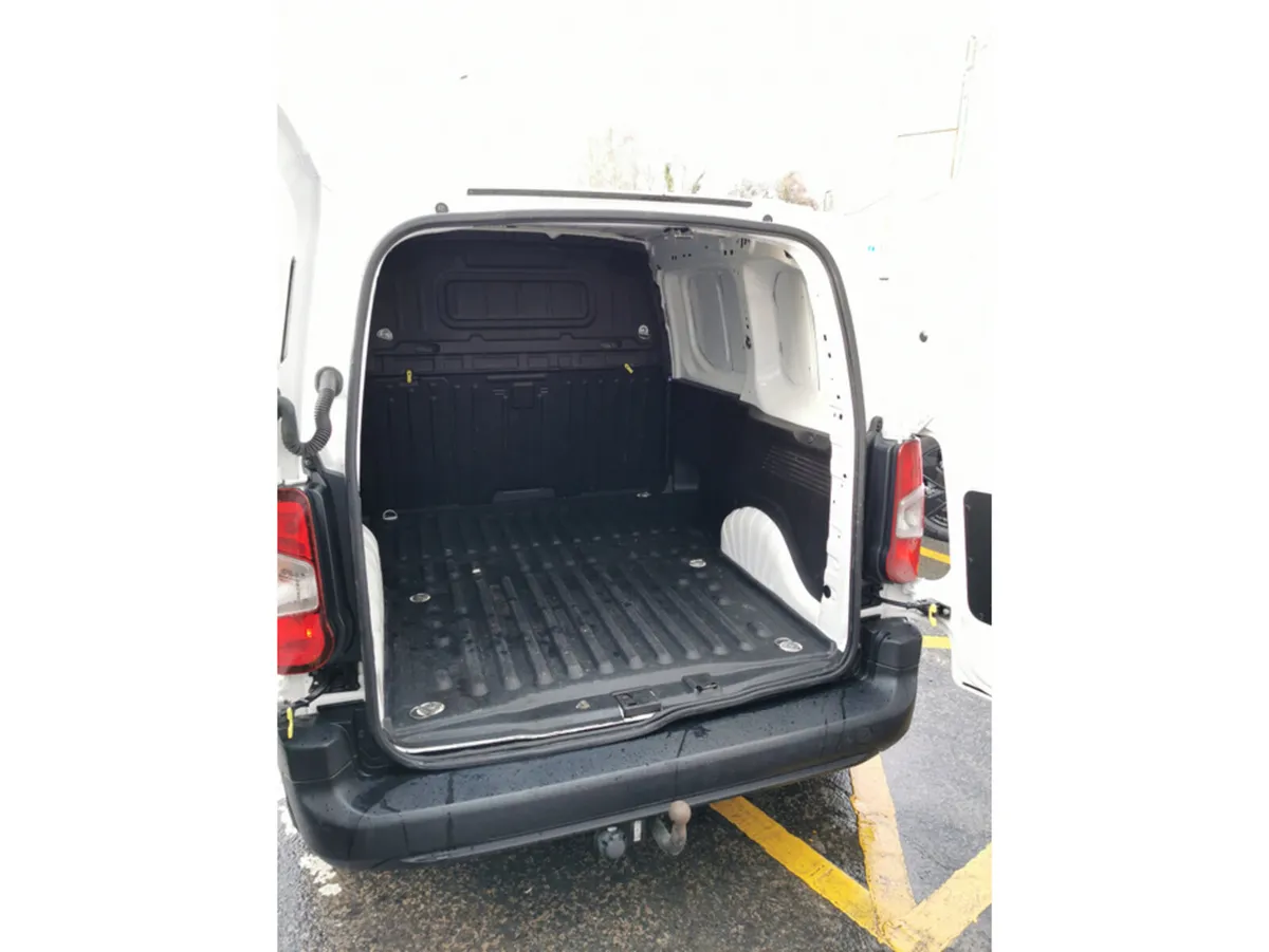 Citroen Berlingo LX 1.5 BLUEHDI 75 S&S 650KG M - Image 2