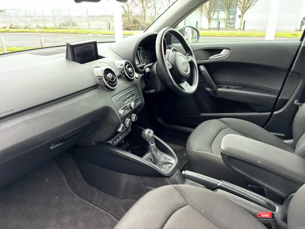 Audi A1 1.0 TFSI S-Line Automatic Two Tone - Image 3