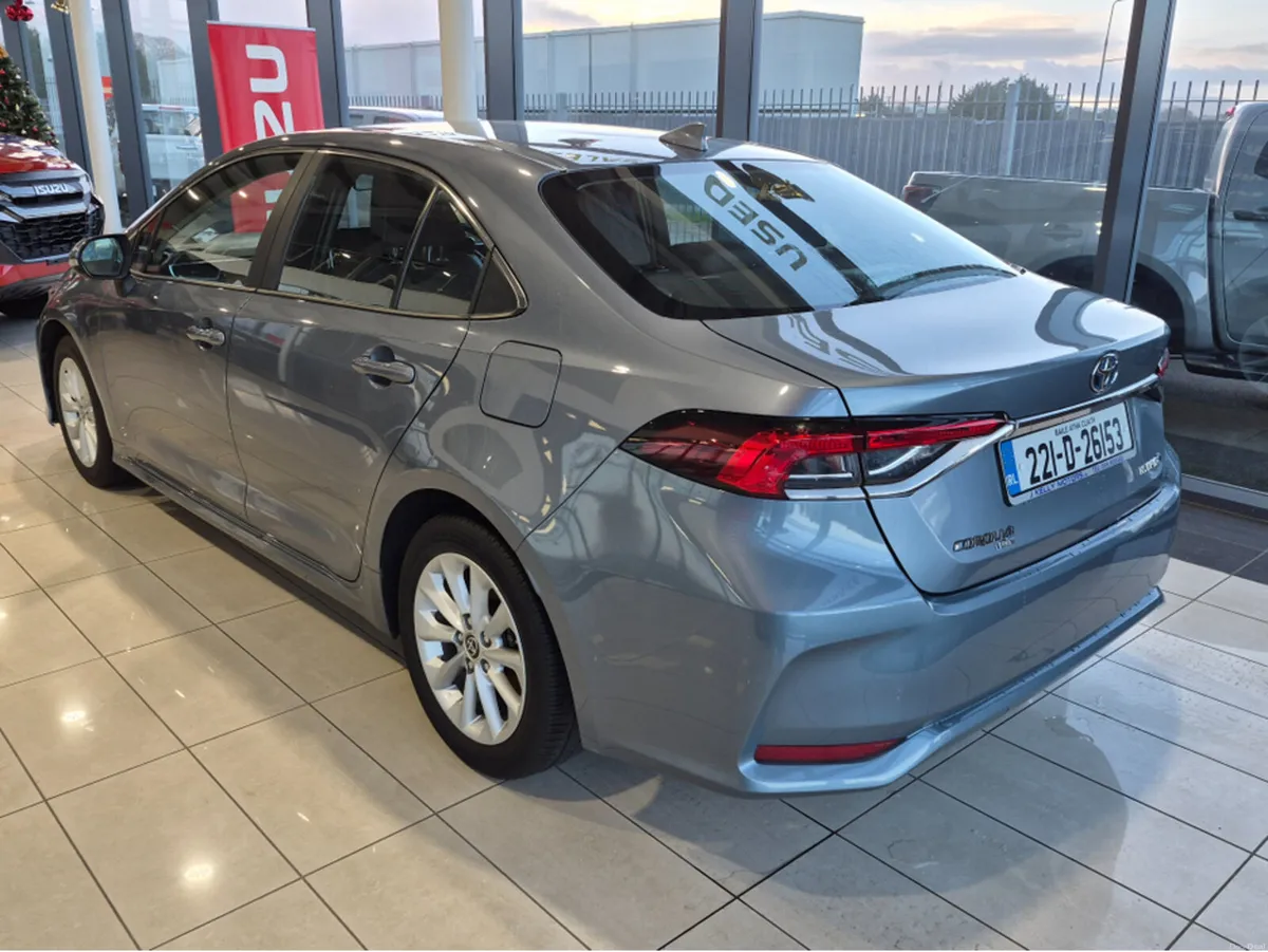 Toyota Corolla LUNA 4DR AUTO HYBRID - Image 4