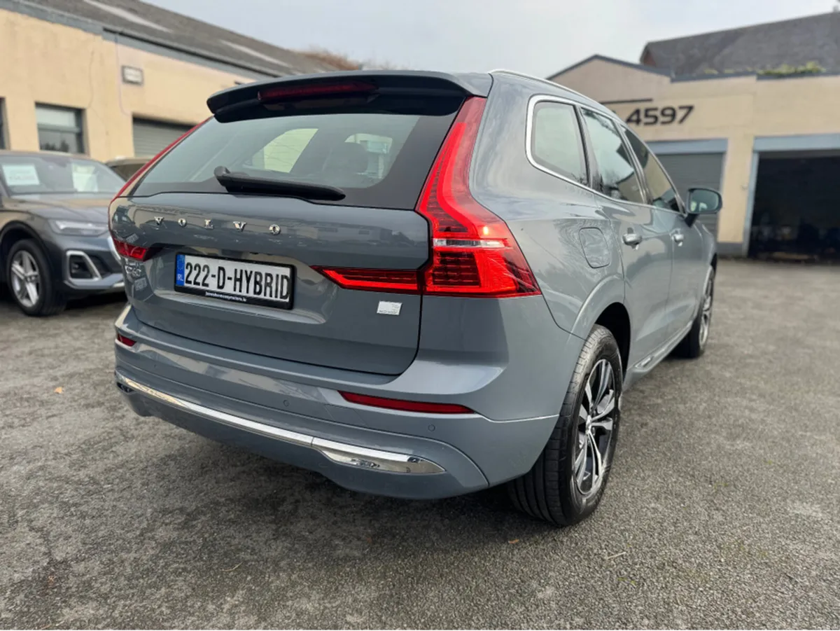 Volvo XC60 CORE T6 RECHARGE AWD - Image 4