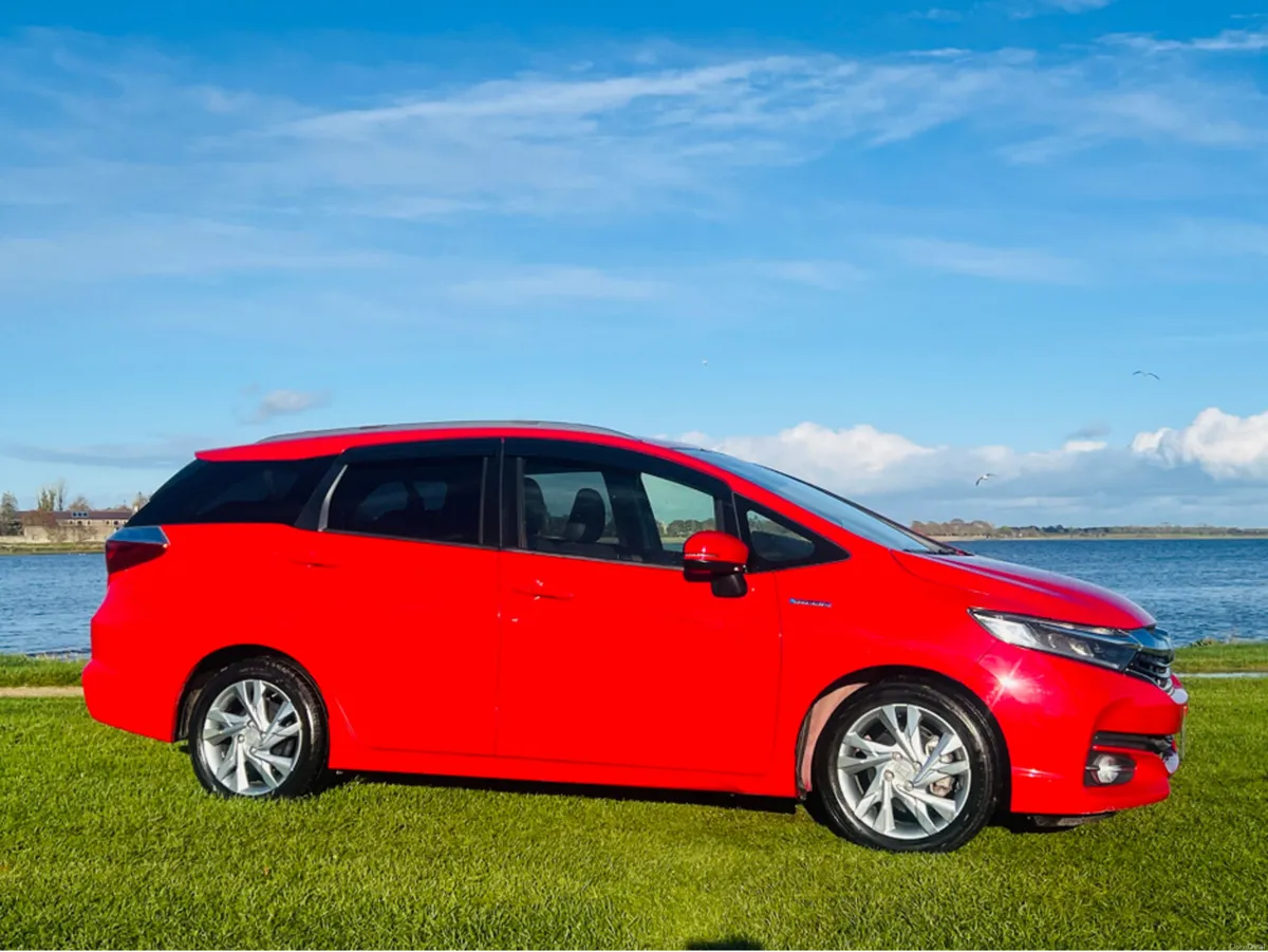 Honda Shuttle 1.5 HYBRID AUTOMATIC   NEW MODEL - Image 3