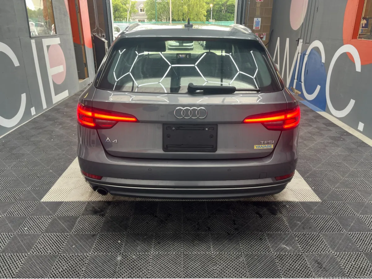 Audi A4 2018 AUDI A4 AVANT 1.4 PETROL / 50k KMs / - Image 5