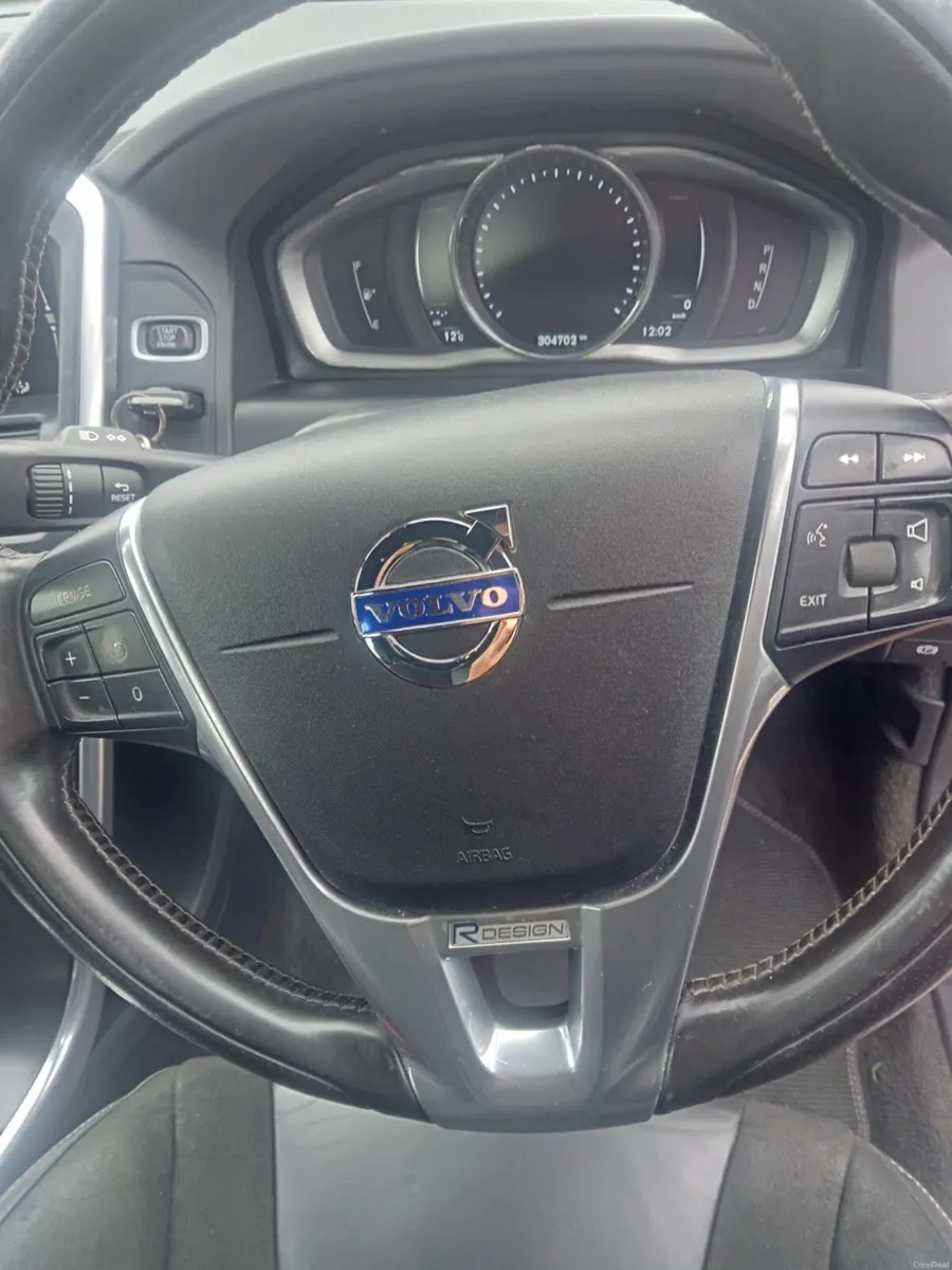 Volvo jeep for sale - Image 3