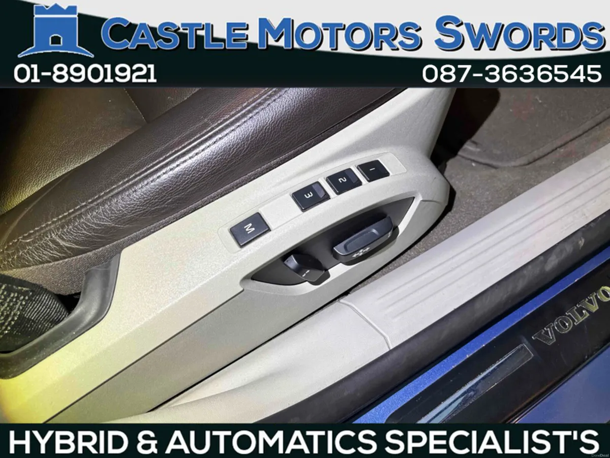 Volvo V40 COMING SOON //  FULL LEATHER // TOP SPEC - Image 2