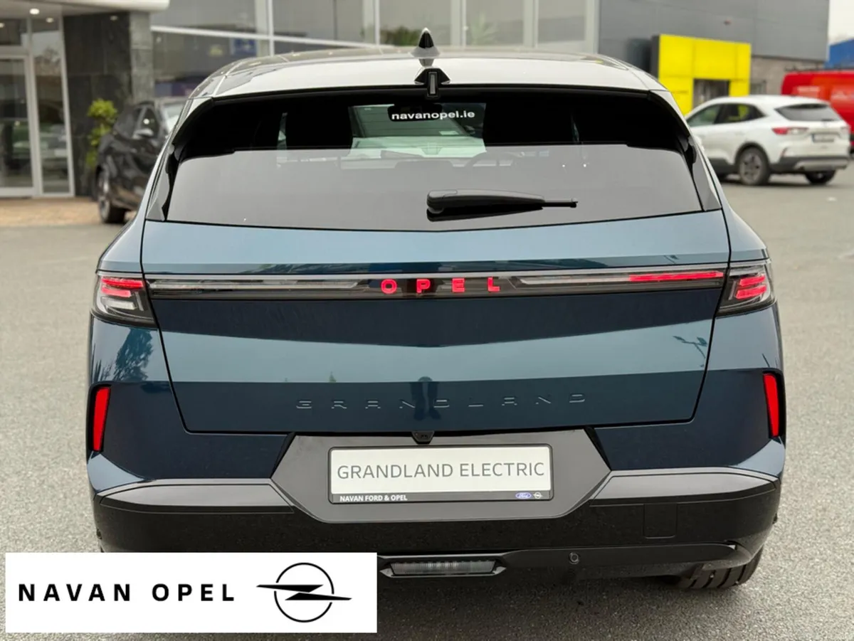 Opel Grandland GS-Line Electric 210Ps 520Km Range - Image 4