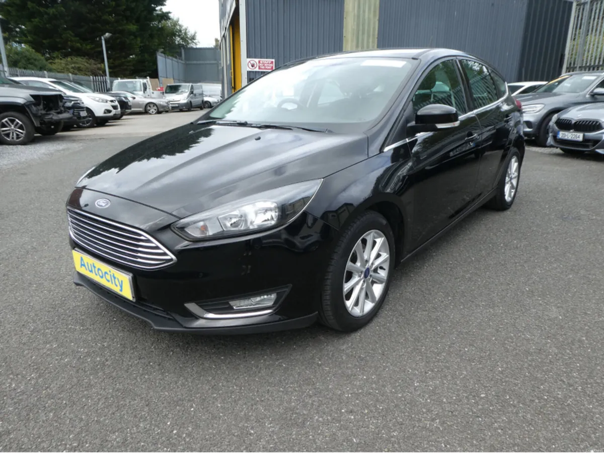 Ford Focus TITANIUM TD 6SPEED  NCT01/28 - Image 3