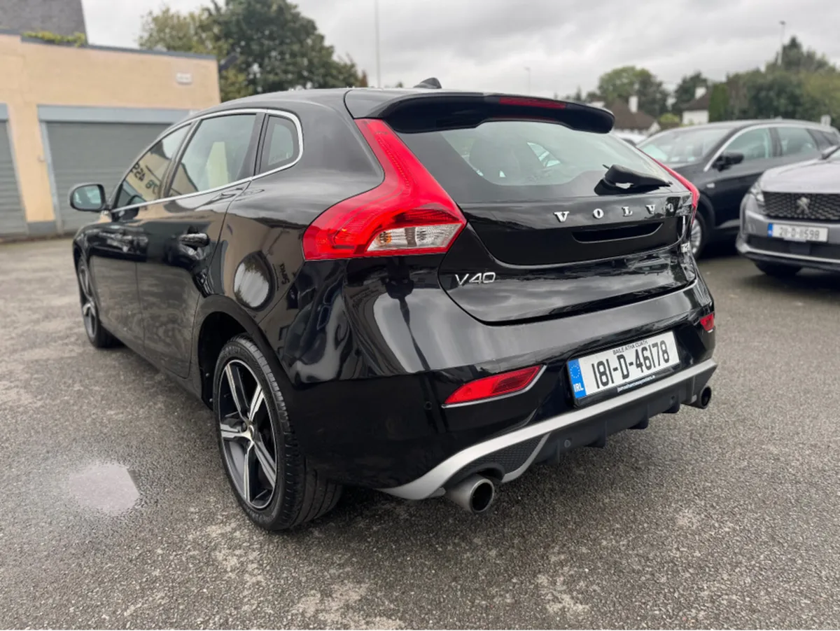 Volvo V40 2.0 T2 R-DESIGN 122BHP 5DR 40 SERIES - Image 3