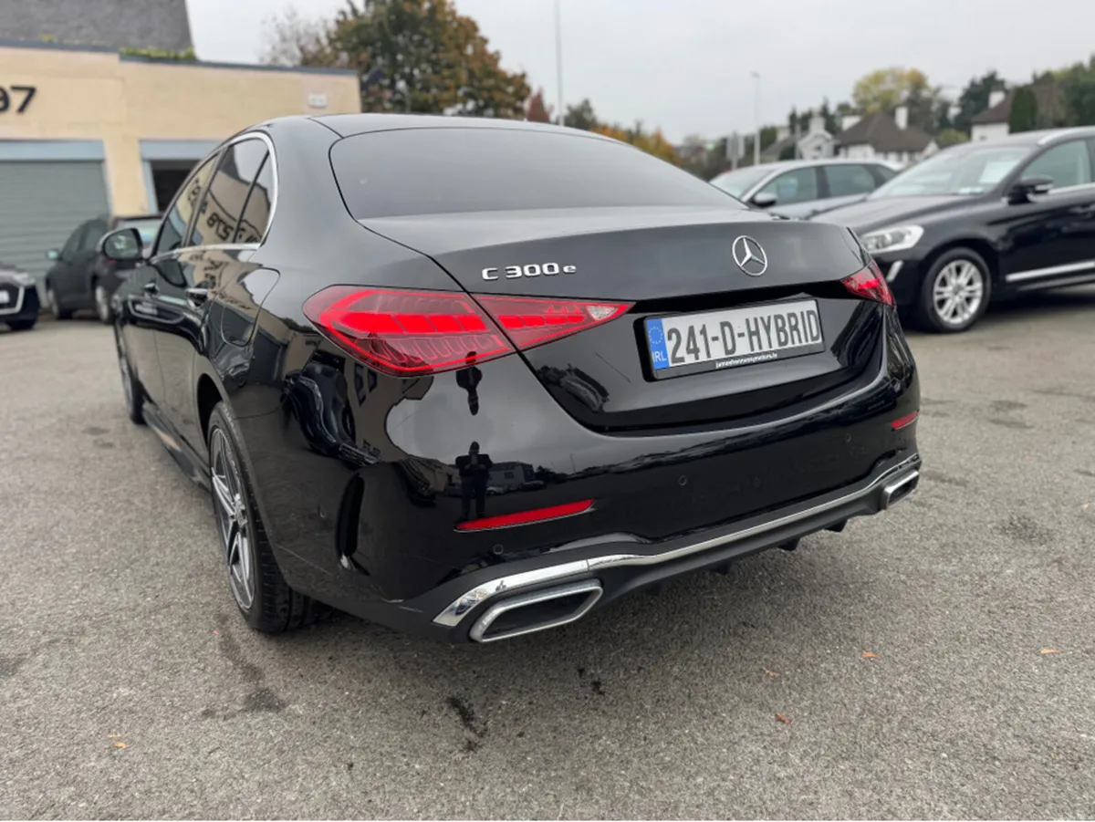 Mercedes-Benz C-Class C300 E AMG LINE AUTO - Image 3