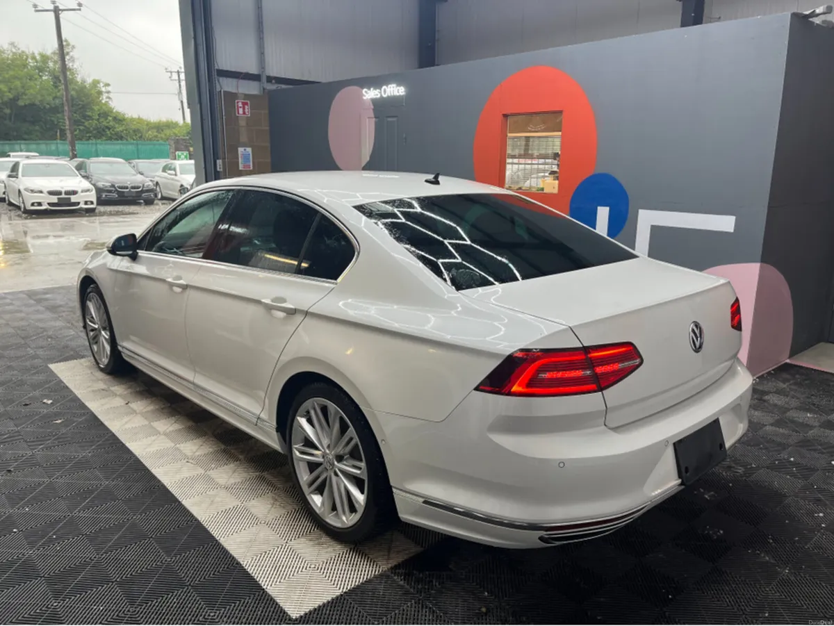 Volkswagen Passat PASSAT AUTMOATIC 2.0 TSI R LINE - Image 4