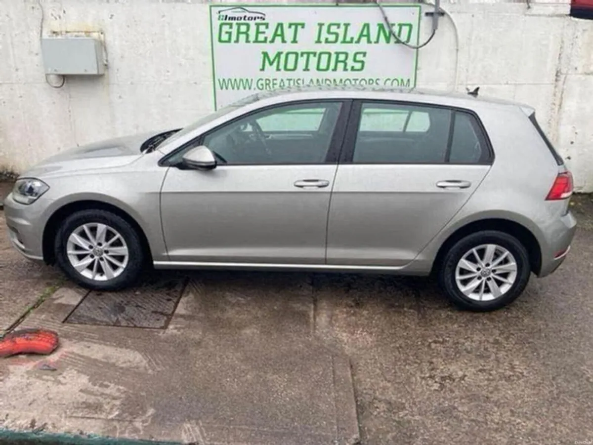 Volkswagen Golf 1.6 Trendline Hatchback Diesel Man - Image 3
