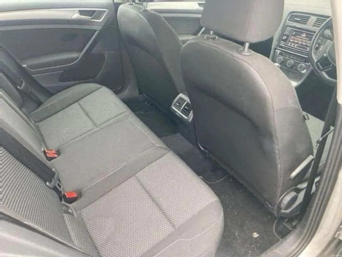 Volkswagen Golf 1.6 Trendline Hatchback Diesel Man - Image 5