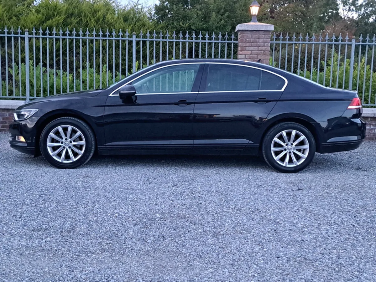 Volkswagen Passat Automatic Saloon DSG  Comfortlin - Image 3
