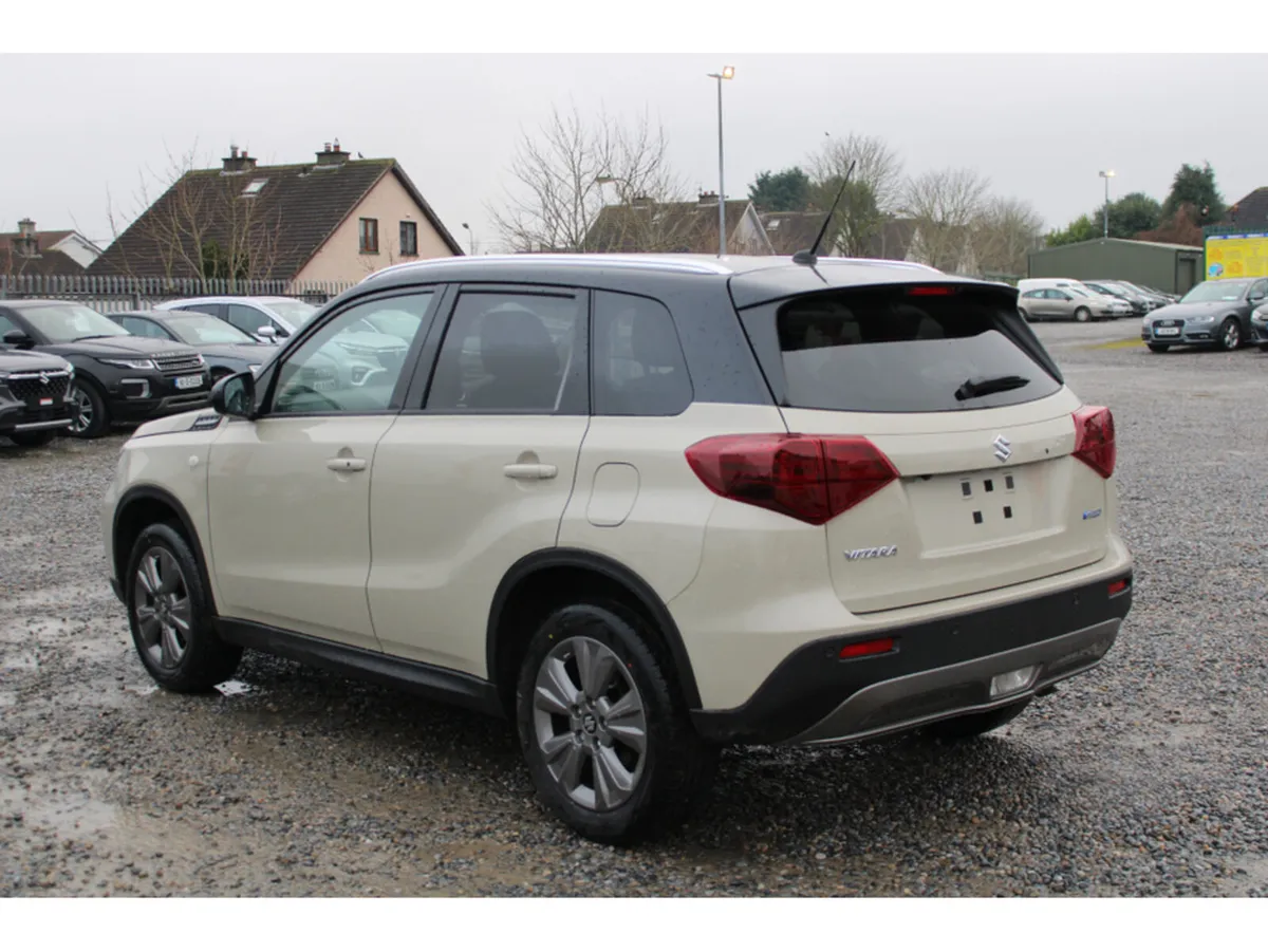 Suzuki Vitara 1.4 B/Jet Hybrid Motion *Facelift* * - Image 6