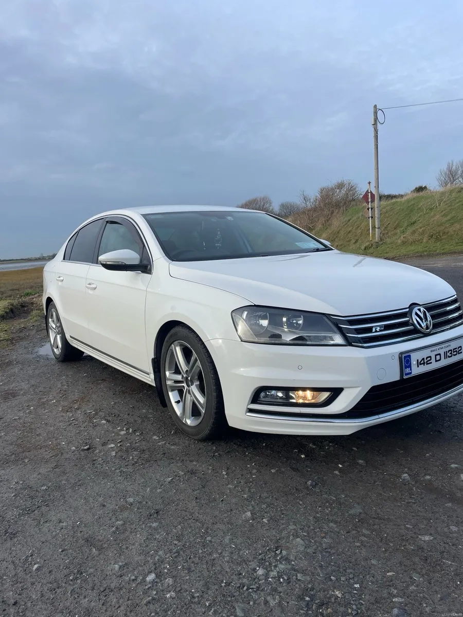2014 R-line Volkswagen Passat , 1.6 diesel - Image 2