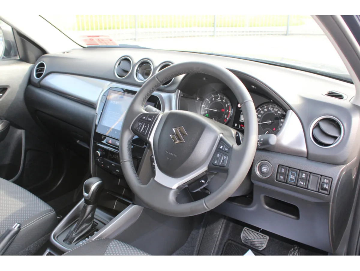 Suzuki Vitara 1.5 Motion Auto *Facelift* *0% Finan - Image 2