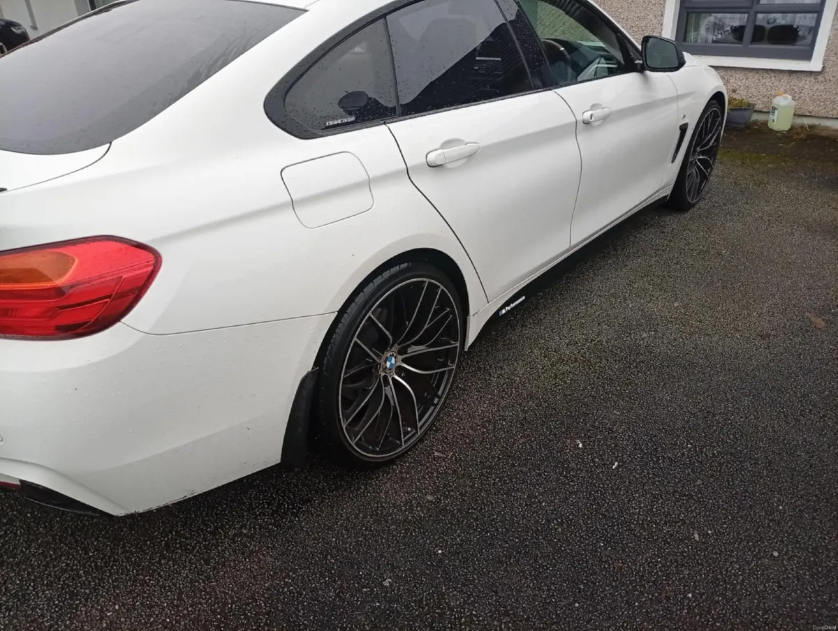 BMW 4-Series 2015 - Image 4