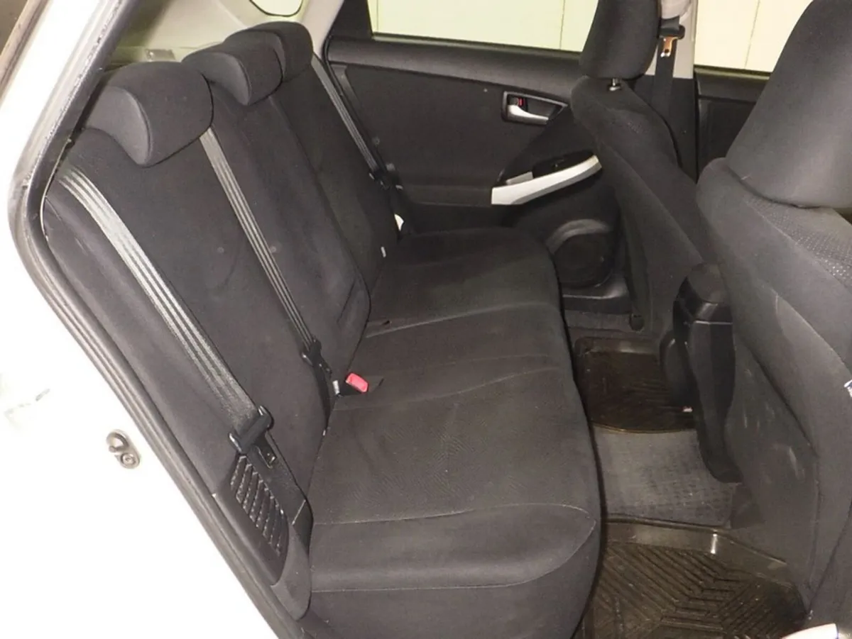 Toyota Prius COMING IN NEW YEAR !! 2013 Prius Pear - Image 2