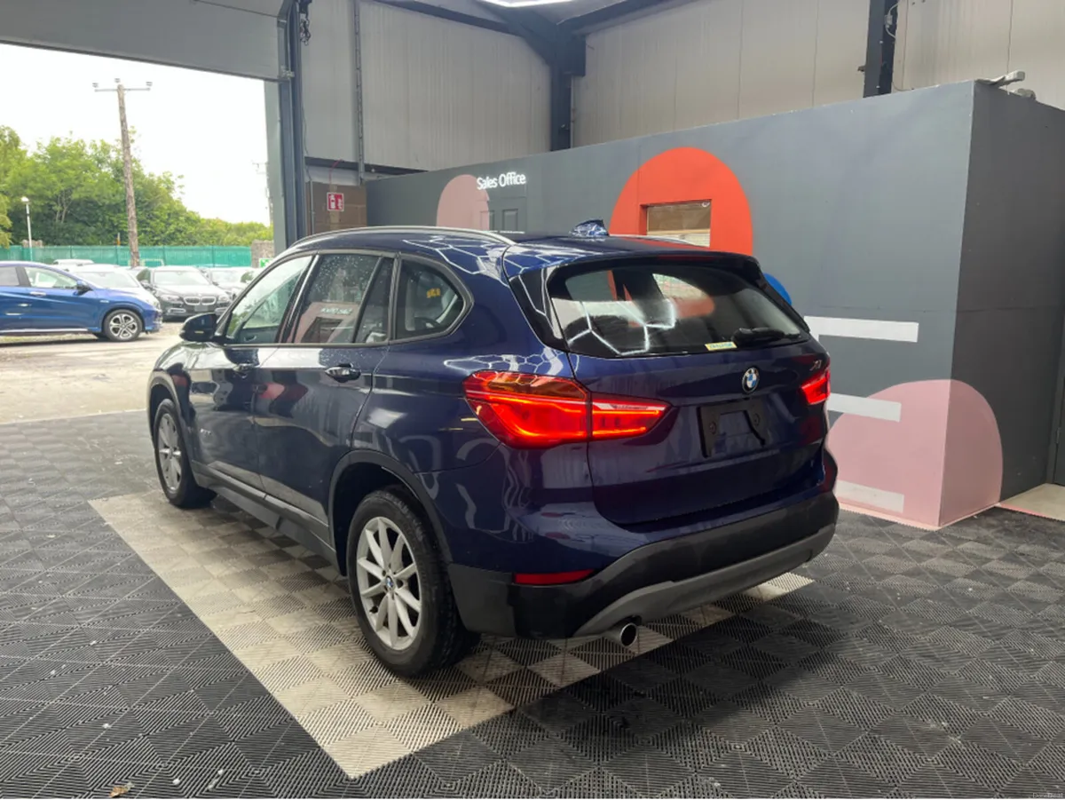 BMW X1 X1 AUTOMATIC 1.5 PETROL / 28k KMs / AUTOMAT - Image 4