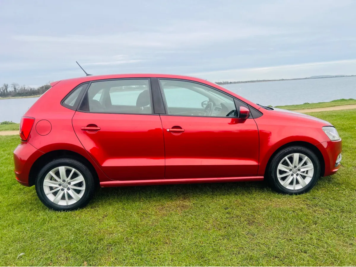 Volkswagen Polo VW Polo Metallic Red 41 km - Image 3