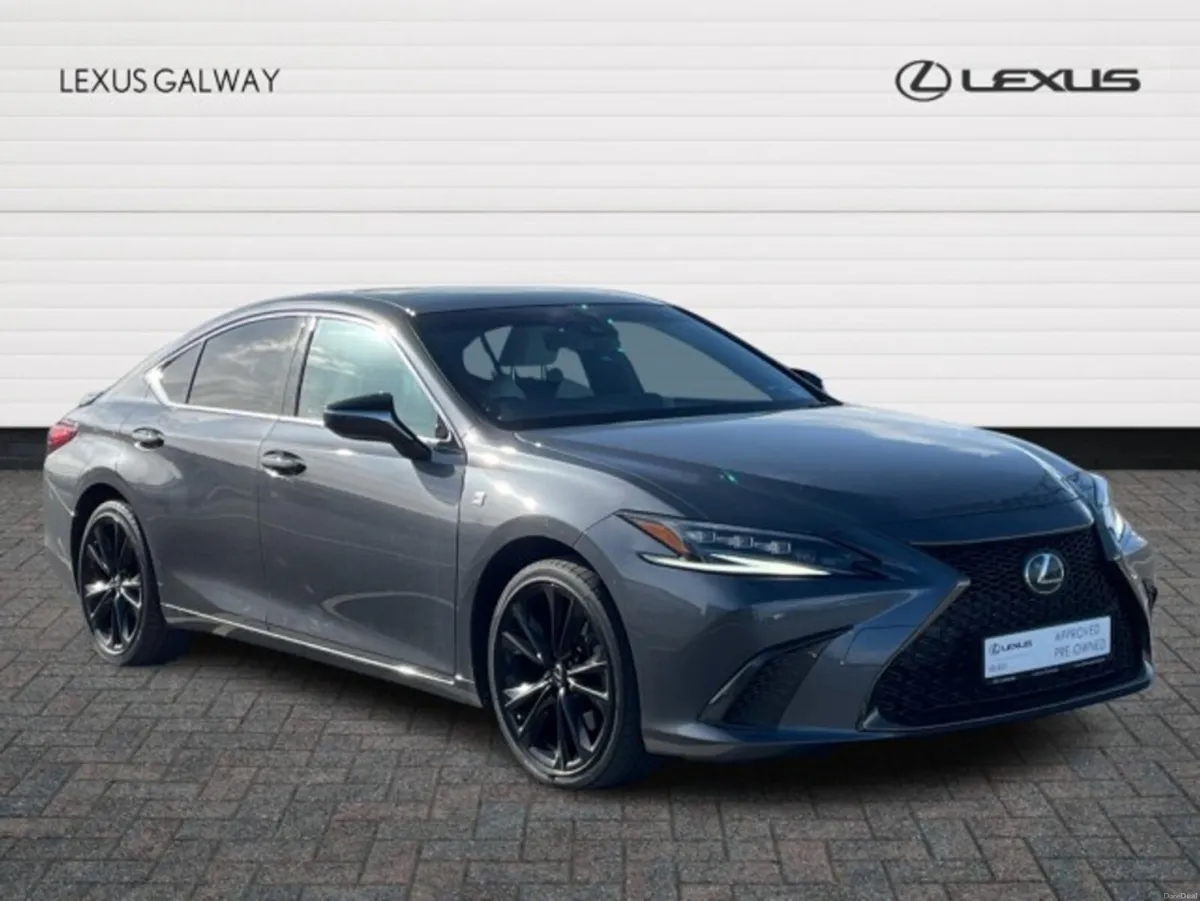 Lexus ES F-Sport Cloud Navi & Lexus Link // Remote - Image 1