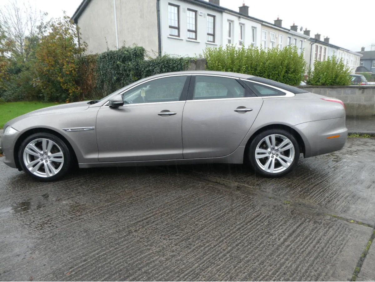 Jaguar XJ PREMIUM LUXURY 4DR AUTO NCT 7/26 - Image 4