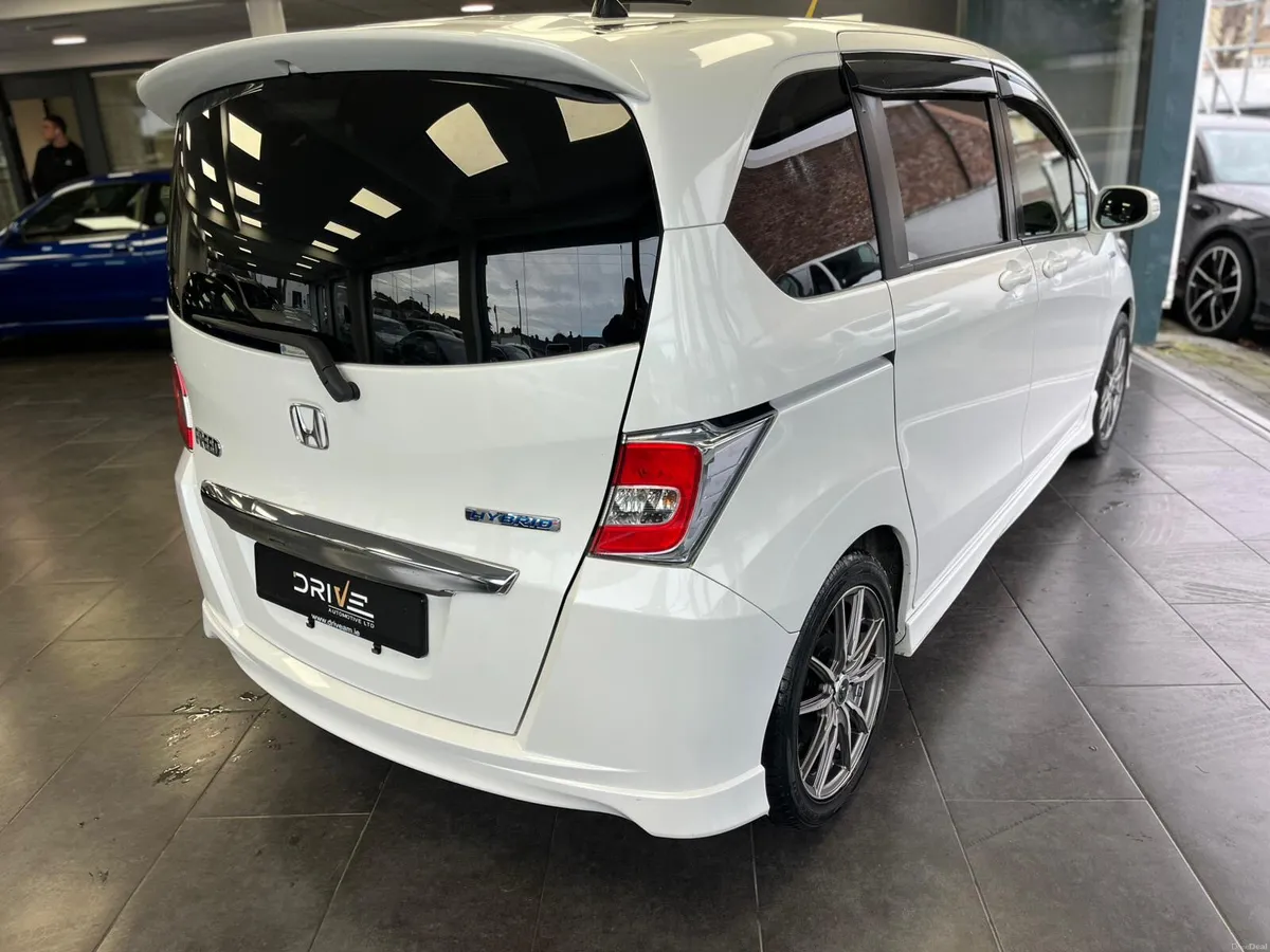 Honda Freed 2015 - Image 3