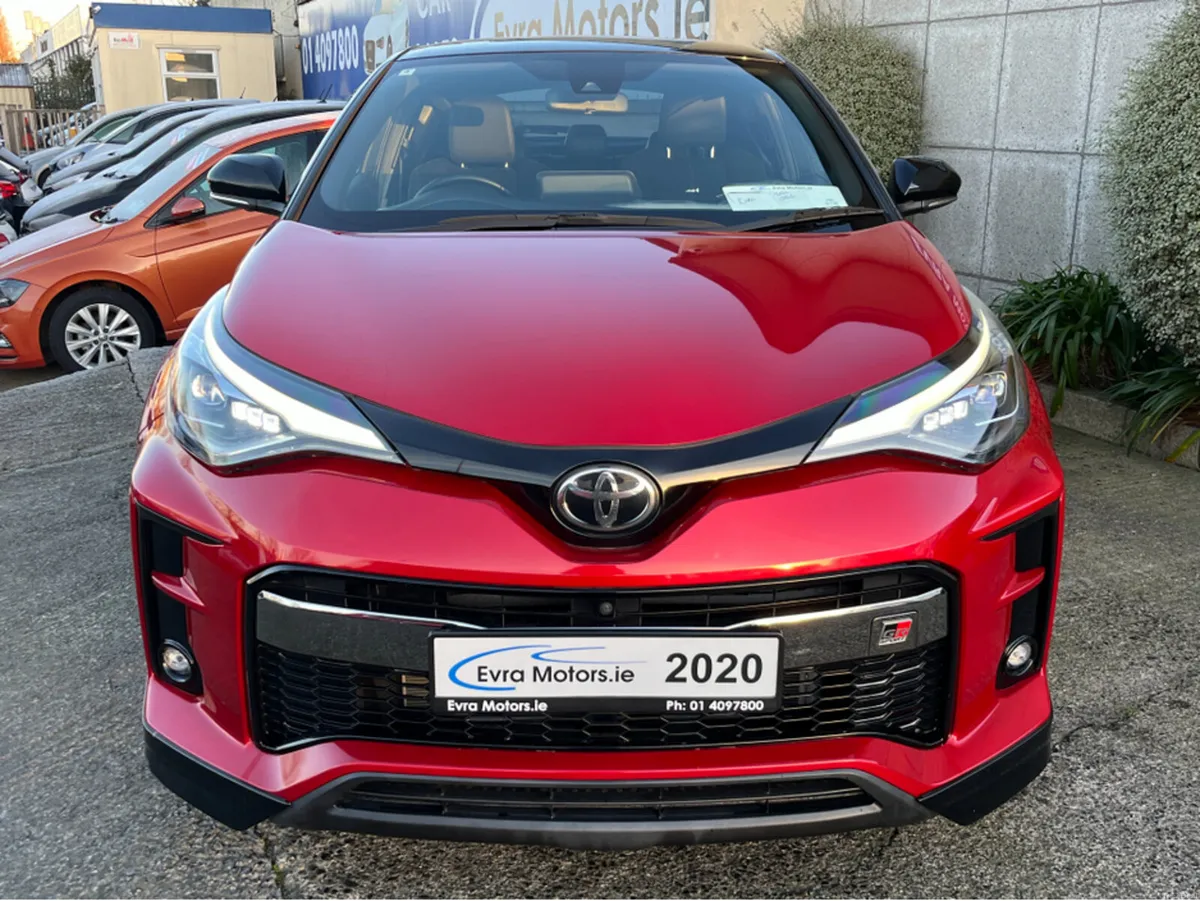 Toyota C-HR GR SPORT AUTOMATIC HYBRID 1.8 PETROL / - Image 3