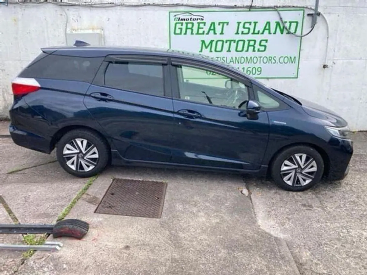 Honda Shuttle 1.5i Petrol Hybrid Automatic - Image 6