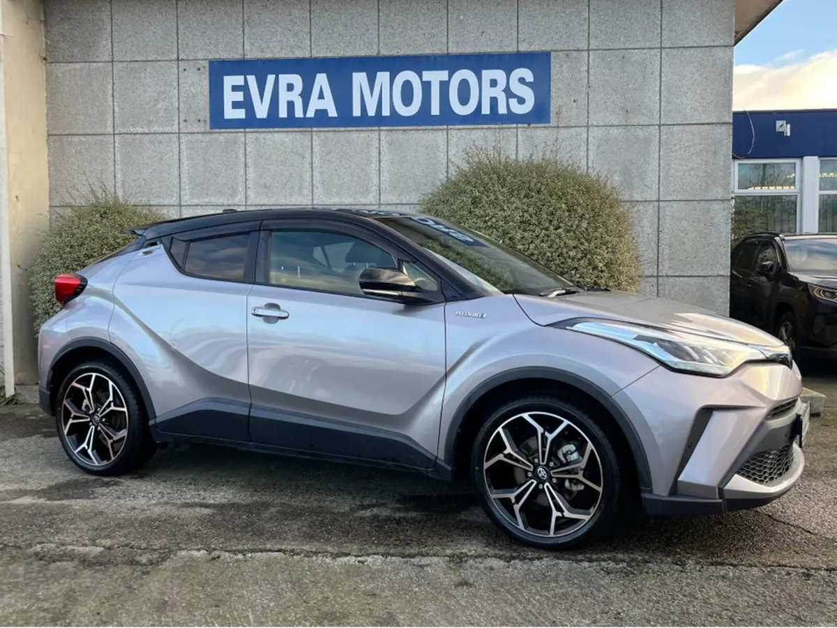 Toyota C-HR S HYBRID AUTOMATIC 1.8 PETROL //ADAPTI - Image 3