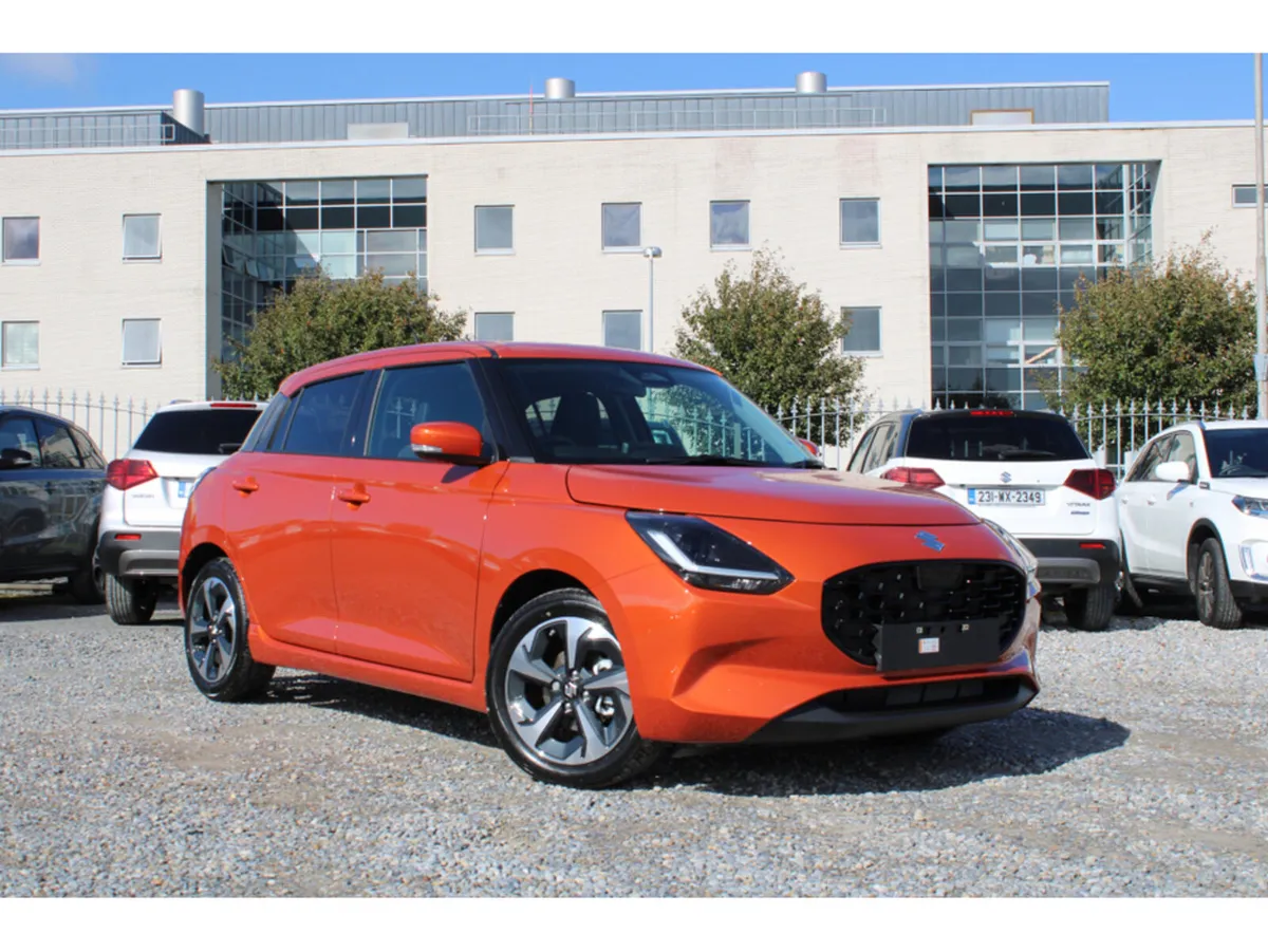 Suzuki Swift 1.2 Hybrid Ultra *10 Year Warranty an - Image 4